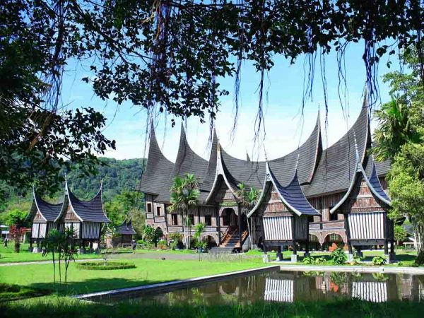 PAKET HONEYMOON BUKITTINGGI 3D2N