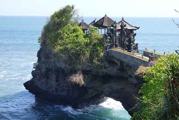 PAKET TOUR BALI 4D3N TANAH LOT